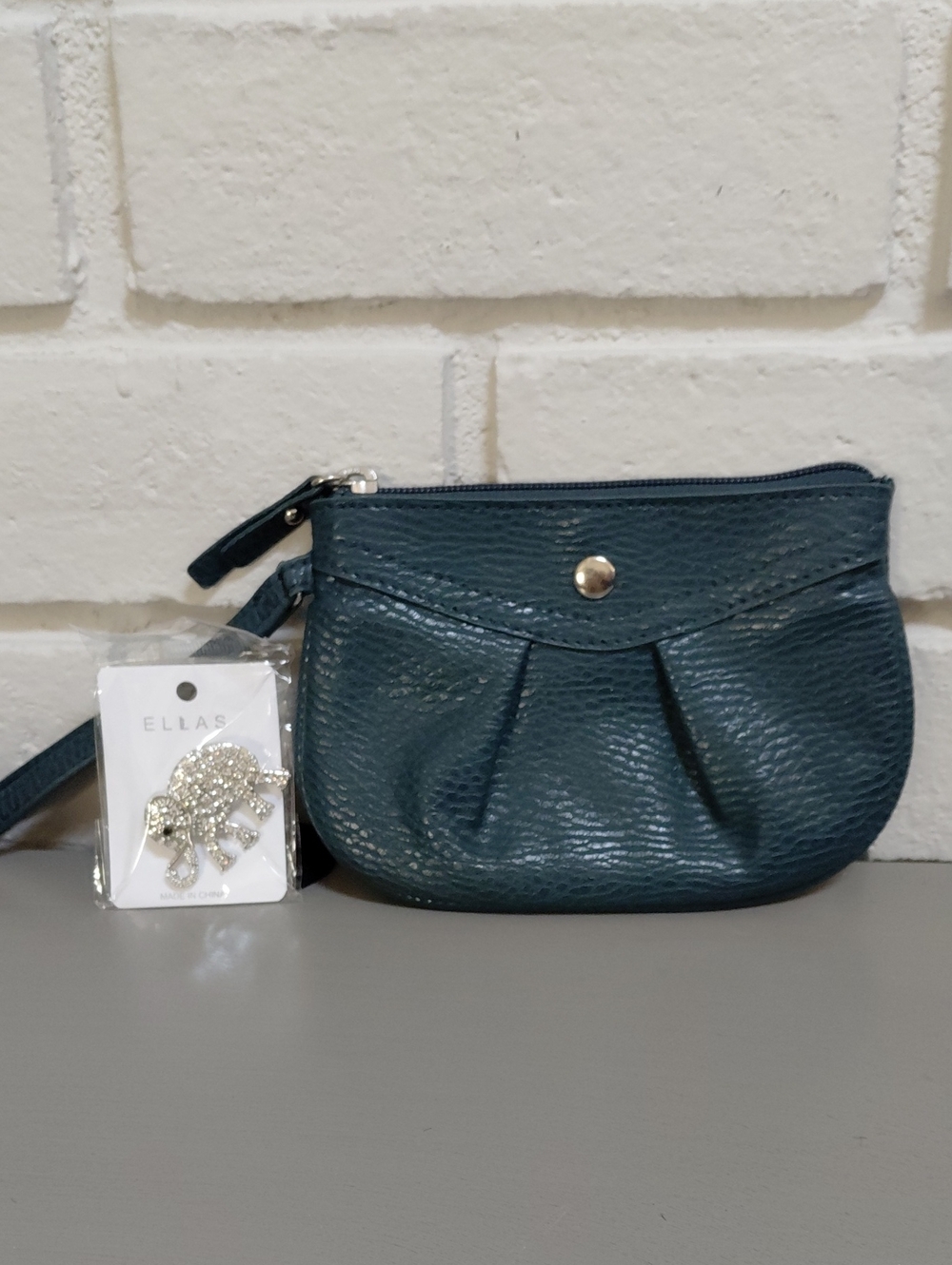 Style & Co Teal Textured Wristlet Bag & Silver Rhinestine Elephant Brooch. New!
